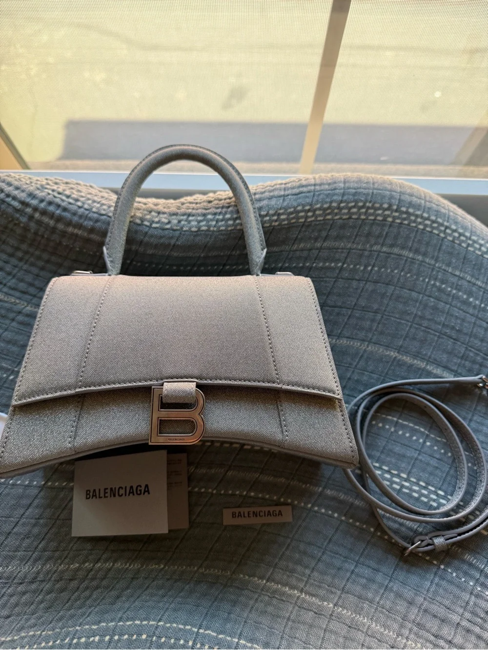 BALENCIAGA
Silver Glitter Fabric Hourglass Small Top Handle Bag - Picture 6 of 9